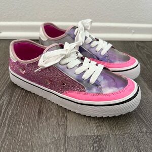 NEW Steve Madden Women’s Pink Rhinestone Canvas Classic Low Sneaker Size 7